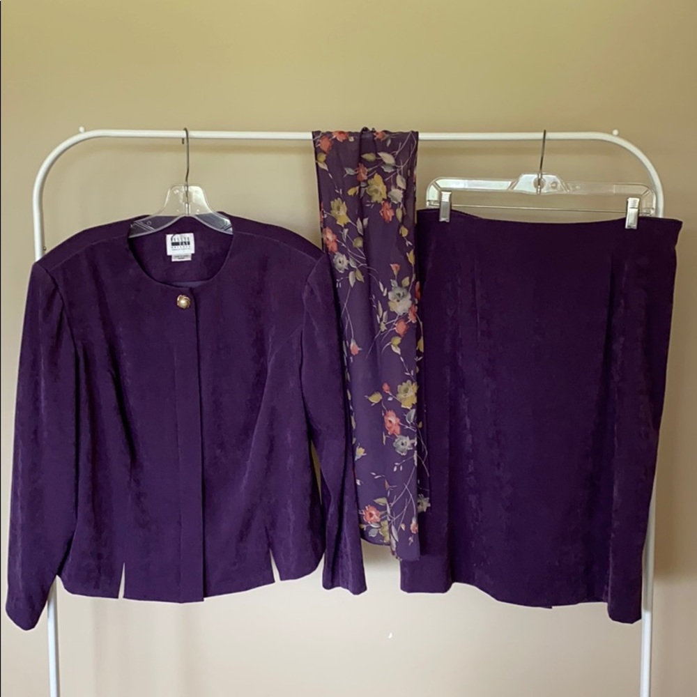 Leslie Fay Suit
